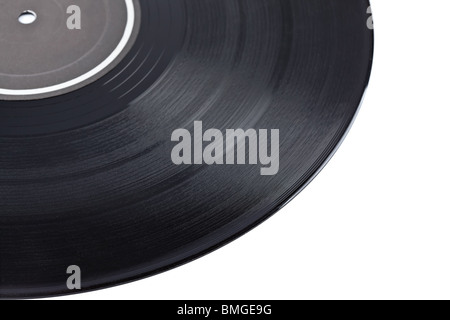 Staubige Vinyl-Platte mit schwarzem Etikett isoliert auf weißem Hintergrund. Geringe Schärfentiefe Stockfoto