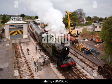 Großbritannien, England, Devon, Churston, Paignton und Dartmouth Steam Railway, GWR 4200 Klasse 4277 2-8-0 t Lokomotive Stockfoto