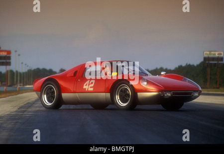 Porsche 904 Carrara GTS 1964 auf einer Rennstrecke in Florida USA Stockfoto