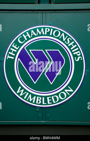 Wimbledon Tennis Championship Logo / Grafik / Abzeichen / corporate Identity bei Wimbledon Tennis zu Boden. VEREINIGTES KÖNIGREICH. Stockfoto