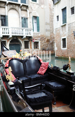 In einer Gondel in Venedig, Italien Stockfoto