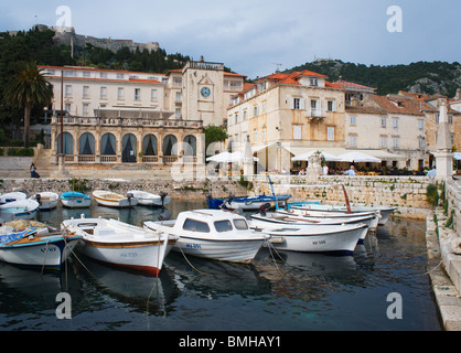 Kroatien, Split, dalmatinischen Riviera - Insel Hvar - die venezianische Loggia oder Rathaus der Stadt Hvar, Harbour lodge Stockfoto