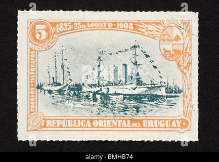 Briefmarke aus Darstellung der Cruiser Montevideo Uruguay. Stockfoto