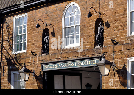 Saracen es Head Hotel, Towcester, Northamptonshire, England, Vereinigtes Königreich Stockfoto