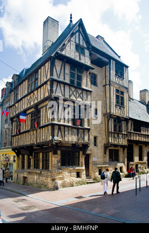 13. Jahrhundert Fachwerkhaus im Zentrum von Bayeux, Normandie, Frankreich.  Das älteste Haus in Bayeux Stockfoto