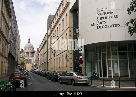 Das Pantheon aus der École Nationale Supérieure des Arts Décoratifs, Paris, Frankreich Stockfoto