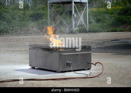 Kontrolliertes Feuer Trainingsübung Stockfoto