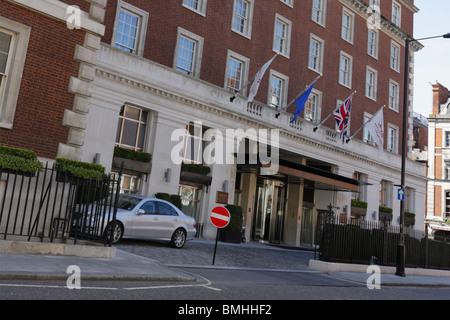 Die wichtigsten Vorplatz der beliebten Marriott-Hotel, ein regelmäßiger Treffpunkt für Touristen und Geschäftsreisende gleichermaßen. Stockfoto