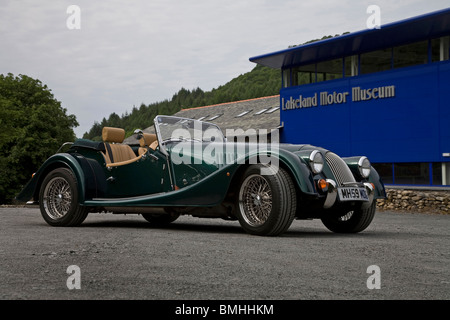 Morgan Roadster R 100 außerhalb der Lakeland Motor Museum bei Backbarrow, Newby Bridge, Ulverston, Cumbria, Großbritannien Stockfoto