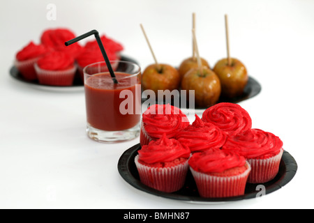 Cup Cakes und Toffee Äpfel Stockfoto