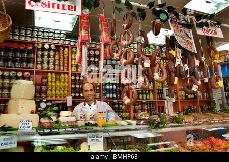 Kadikoy-Istanbul Türkei Markt Lebensmittelladen Metzgerei Stockfoto