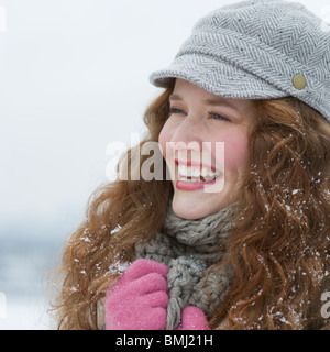 Porträt einer schönen Frau im winter Stockfoto