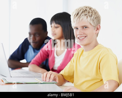 Schüler im Klassenzimmer Stockfoto