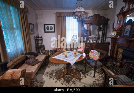 Im 19.Jahrhundert (XIX) (1800 s) Wohnzimmer mit viktorianischen Details, Auckland, Neuseeland Stockfoto
