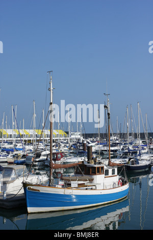 Eine der (17) Bilder in der Brighton Marina. Verschiedene vertikale und horizontale Bilder über, um zu erwägen, genießen Sie bitte. Stockfoto