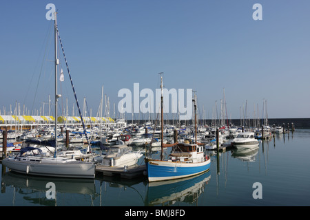 Eine der (17) Bilder in der Brighton Marina. Verschiedene vertikale und horizontale Bilder über, um zu erwägen, genießen Sie bitte. Stockfoto