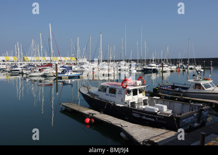 Eine der (17) Bilder in der Brighton Marina. Verschiedene vertikale und horizontale Bilder über, um zu erwägen, genießen Sie bitte. Stockfoto