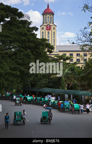 Fahrrad-RIKSCHAS in der historischen spanischen Stadtteil INTRAMUROS - MANILA, Philippinen Stockfoto