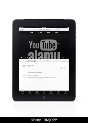 Apple iPad 3G Tablet PC mit You Tube auf seinem Display isoliert auf weißem Hintergrund mit Beschneidungspfad Stockfoto
