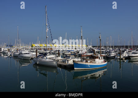 Eine der (17) Bilder in der Brighton Marina. Verschiedene vertikale und horizontale Bilder über, um zu erwägen, genießen Sie bitte. Stockfoto