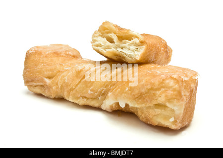 Yum Yum Zucker beschichtete Gebäck auf weißen Hintergrund isoliert. Stockfoto