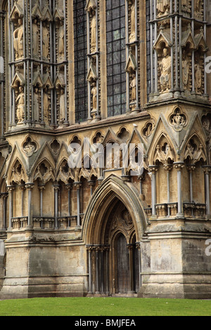 Nahaufnahme der Schnitzereien, Wells Cathedral, Wells, Somerset, England, Großbritannien Stockfoto