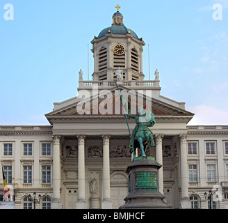 Hotel Royal Kirche St. Jacques und Denkmal für Godefroid de Bouillon, Brüssel, Belgien Stockfoto