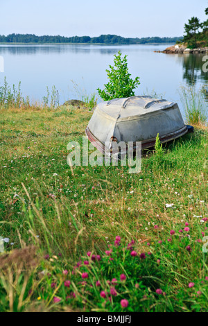 Gestrandetes Schiff See Stockfoto