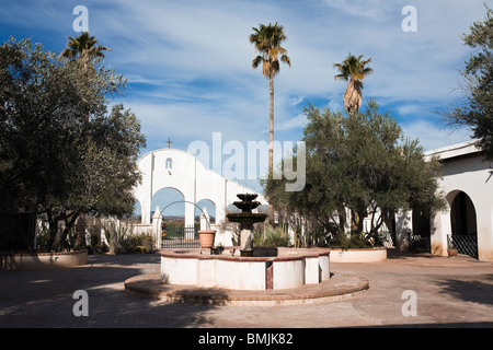 Innenhof bei San Xavier Mission, in der Nähe von Tucson, Arizona. Stockfoto