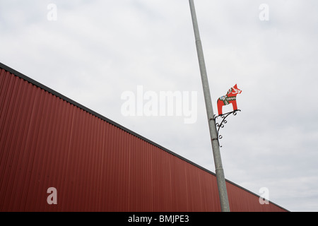 Skandinavien, Schweden, Vastmanland, Dalarna, Blick auf Lamp Post und Fracht container Stockfoto