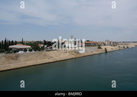 Ägypten, Suez-Kanal. Typische Kanalblick. Stockfoto