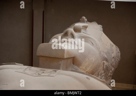 Ägypten, Memphis (aka Menufer). Riesige Statue namens The Colossus of Ramses II. Stockfoto