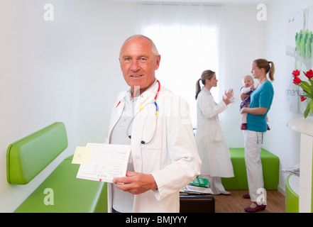 Arzt in der Chirurgie Stockfoto