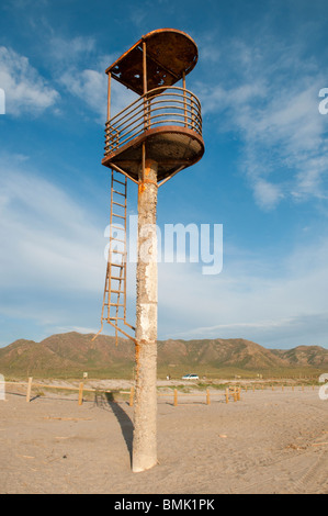 Stillgelegten Rettungsschwimmer Wachturm (Cabo de Gata, Spanien) Stockfoto