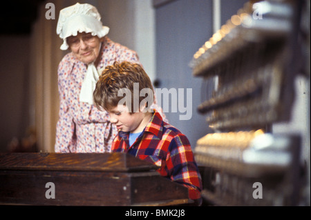 Landis Valley Farm Museum, Lancaster, PA.  historische Sammlung von frühen amerikanischen Artefakten Antiquitäten Landmaschinen Stockfoto