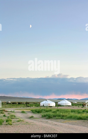 Mongolische Landschaft bei Sonnenuntergang Stockfoto