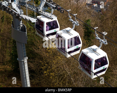 Alpenländischen Stil Seilbahnen im Themenpark Heights of Abraham in Matlock Bath in Derbyshire Peak District England Großbritannien Stockfoto