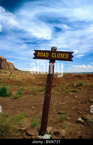 Straße gesperrt; Monument Valley; Stockfoto