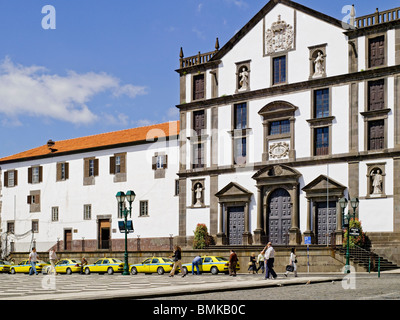 Praca do Municipio und Kirche von Sao Joao Evangelista in der Innenstadt von Funchal Madeira Portugal EU Europe Stockfoto