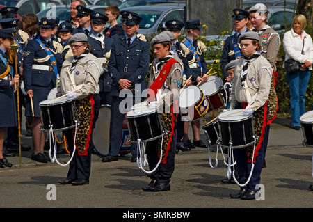 Schlagzeuger in der Scout Band Young People Scouts York North Yorkshire England UK Vereinigtes Königreich GB Großbritannien Stockfoto