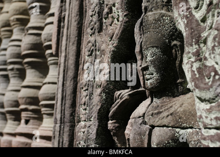 Apsara in einer Tempelwand bei Preah Khan, archäologische Parks Angkor, Kambodscha Stockfoto