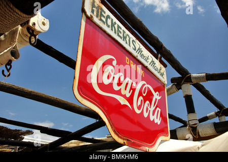 Alten Coca-Cola anmelden Strandbar, Platja de ses Salines, Ibiza, Balearen, Spanien Stockfoto