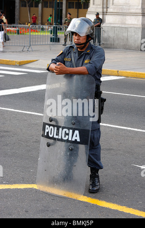 Mexikanische Aufruhr Polizist in Lima. Stockfoto