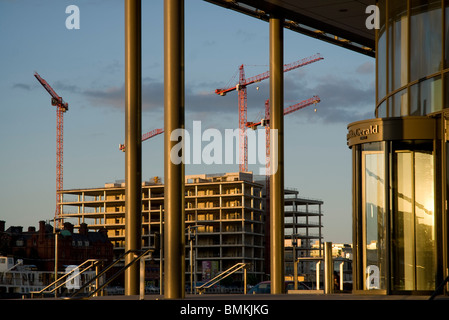 Unvollendete Anglo Irish Bank Hauptsitz, North Wall Quay, Dublin. Stockfoto