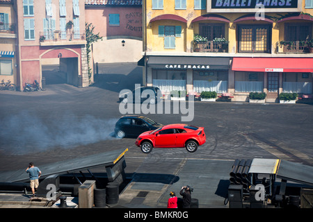 Das Auto springt in Licht, Motor, Action! Extreme Stunt Show in Disney's Hollywood Studios Stockfoto