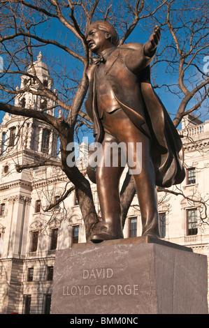 Statue von David Lloyd George (1863-1945), Ministerpräsident (1916-1922), Parliament Square, Westminster, London, England Stockfoto