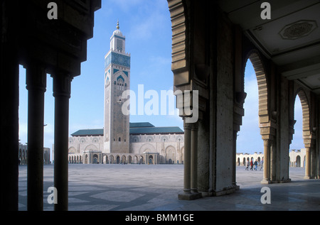 Afrika, Marokko, Casablanca Mosquee Hassan II mit 200 Meter hohen Minarett ist weltweit zweitgrößte islamische Moschee Stockfoto