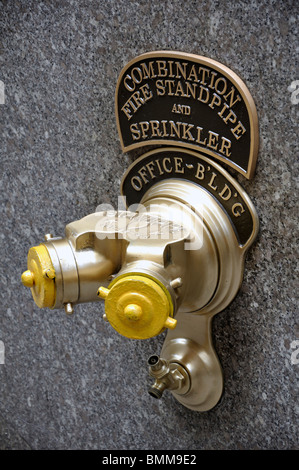 Feuer Hydrant und Sprinkler, New York City, USA Stockfoto