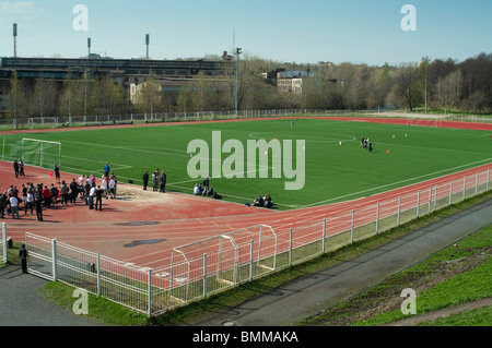 Sehenswürdigkeiten, Straße und Gebäude von Petrosawodsk, Karelien, Russland. Stadion Stockfoto