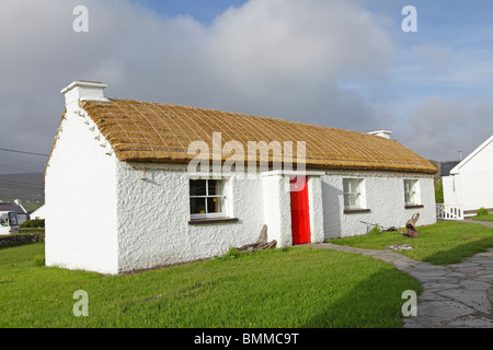 Irische Cottage am Folk Village in Glencolmcille, Co. Donegal, Irland Stockfoto